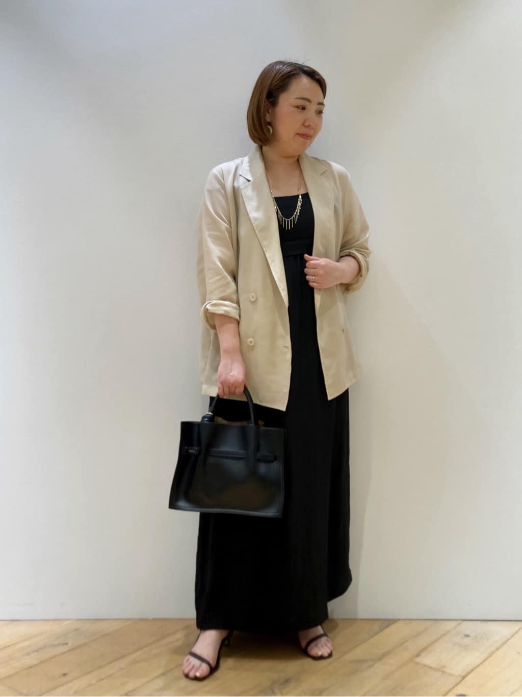 Rouge vif la cleの【XSサイズ展開】【ロングセラー】ハイウエストサスペンダースカートを使ったコーディネートを紹介します。｜Rakuten Fashion(楽天ファッション／旧楽天ブランドアベニュー)4080217