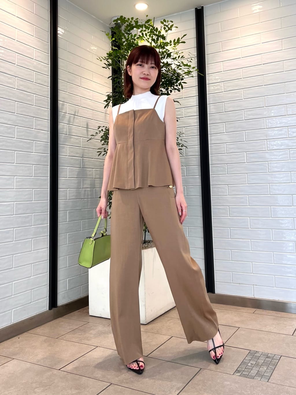 allurevilleのデニムライクビスチェキャミを使ったコーディネート 