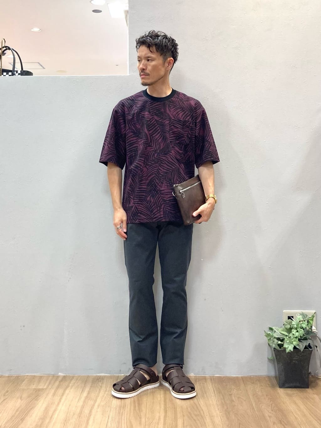 TAKEO KIKUCHIの五分袖 総柄 パナマ カットソーを使ったコーディネートを紹介します。｜Rakuten Fashion(楽天ファッション／旧楽天ブランドアベニュー)4087243