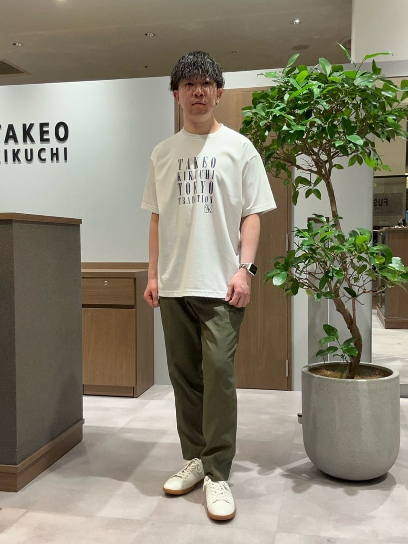 TAKEO KIKUCHIの【プリントT/日本製】メッセージ プリント Tシャツを使ったコーディネートを紹介します。｜Rakuten Fashion(楽天ファッション／旧楽天ブランドアベニュー)4087432