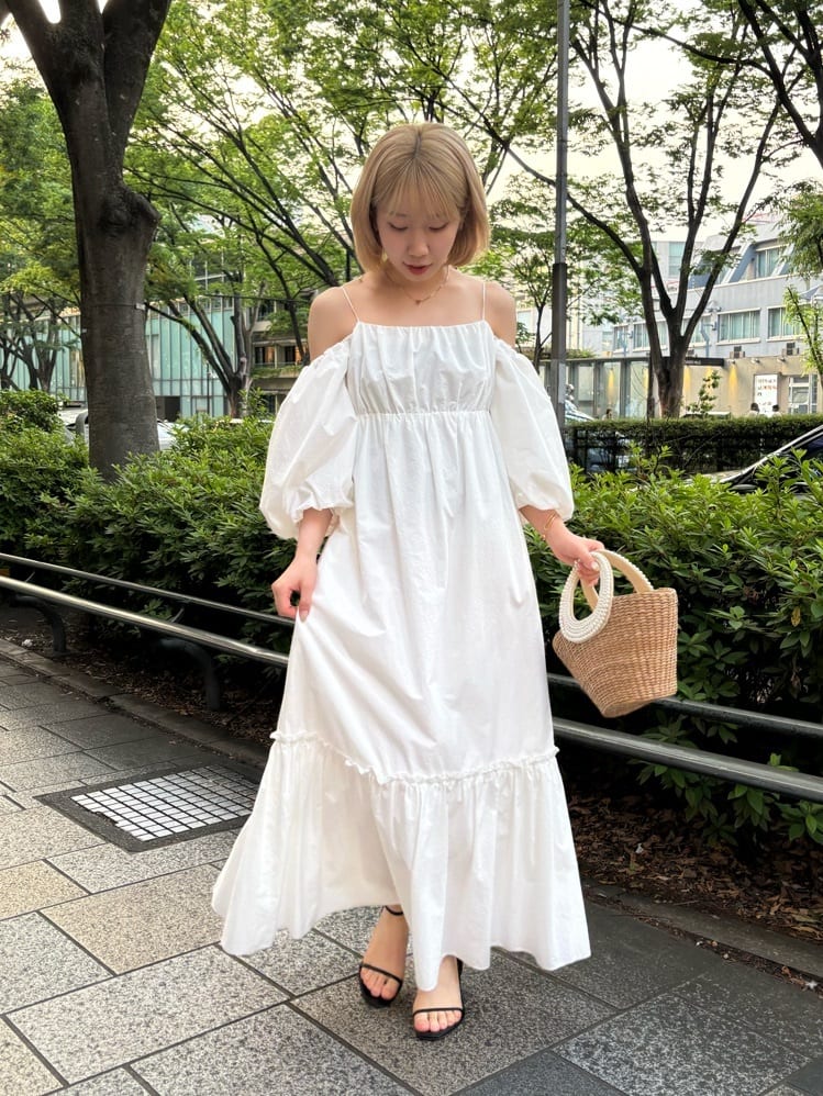 La boutique BonBonの3WAYボリュームスリーブワンピースを使った 