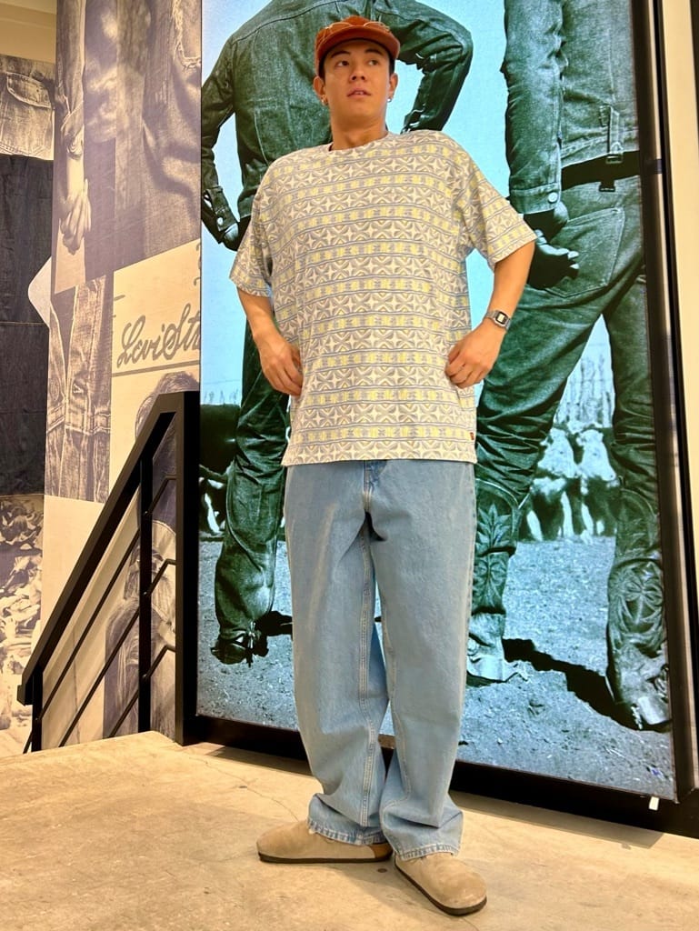 Levi'sのRED TAB ヴィンテージTシャツ イエロー JAX STRIPEを使ったコーディネートを紹介します。｜Rakuten Fashion(楽天ファッション／旧楽天ブランドアベニュー)4089448