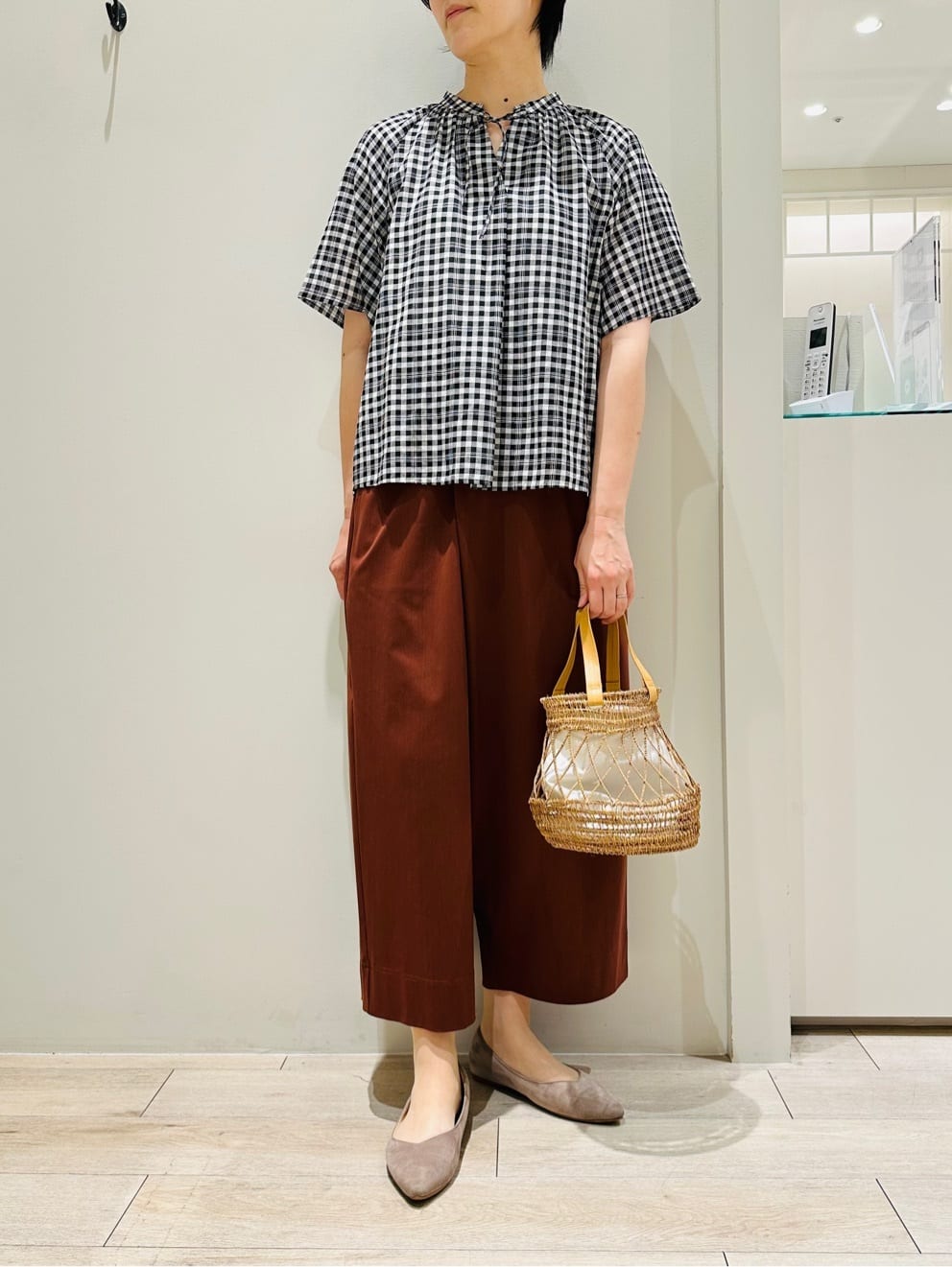 NEWYORKERのWギンガムチェック ラグランスキッパーブラウスを使ったコーディネートを紹介します。｜Rakuten Fashion(楽天ファッション／旧楽天ブランドアベニュー)4090190