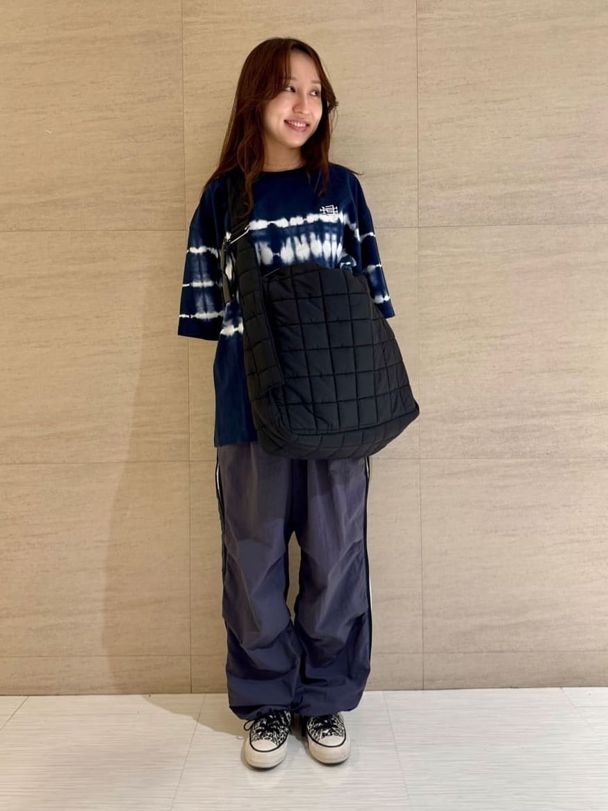 tk.TAKEO KIKUCHIのビッグショルダーバッグを使ったコーディネートを紹介します。｜Rakuten Fashion(楽天ファッション／旧楽天ブランドアベニュー)4096097