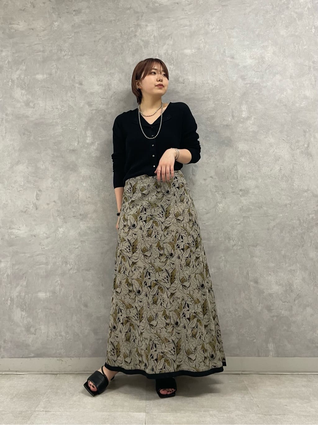 Rouge vif la cleの布帛コンビシアーリブカーディガンを使ったコーディネートを紹介します。｜Rakuten Fashion(楽天ファッション／旧楽天ブランドアベニュー)4107035
