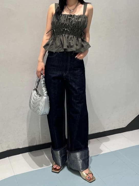 パンツ moussy GLITTER DENIM WIDE STRAIGHT MOUSSY（マウジー）の「GLITTER DENIM WIDE STRAIGHT（デニム