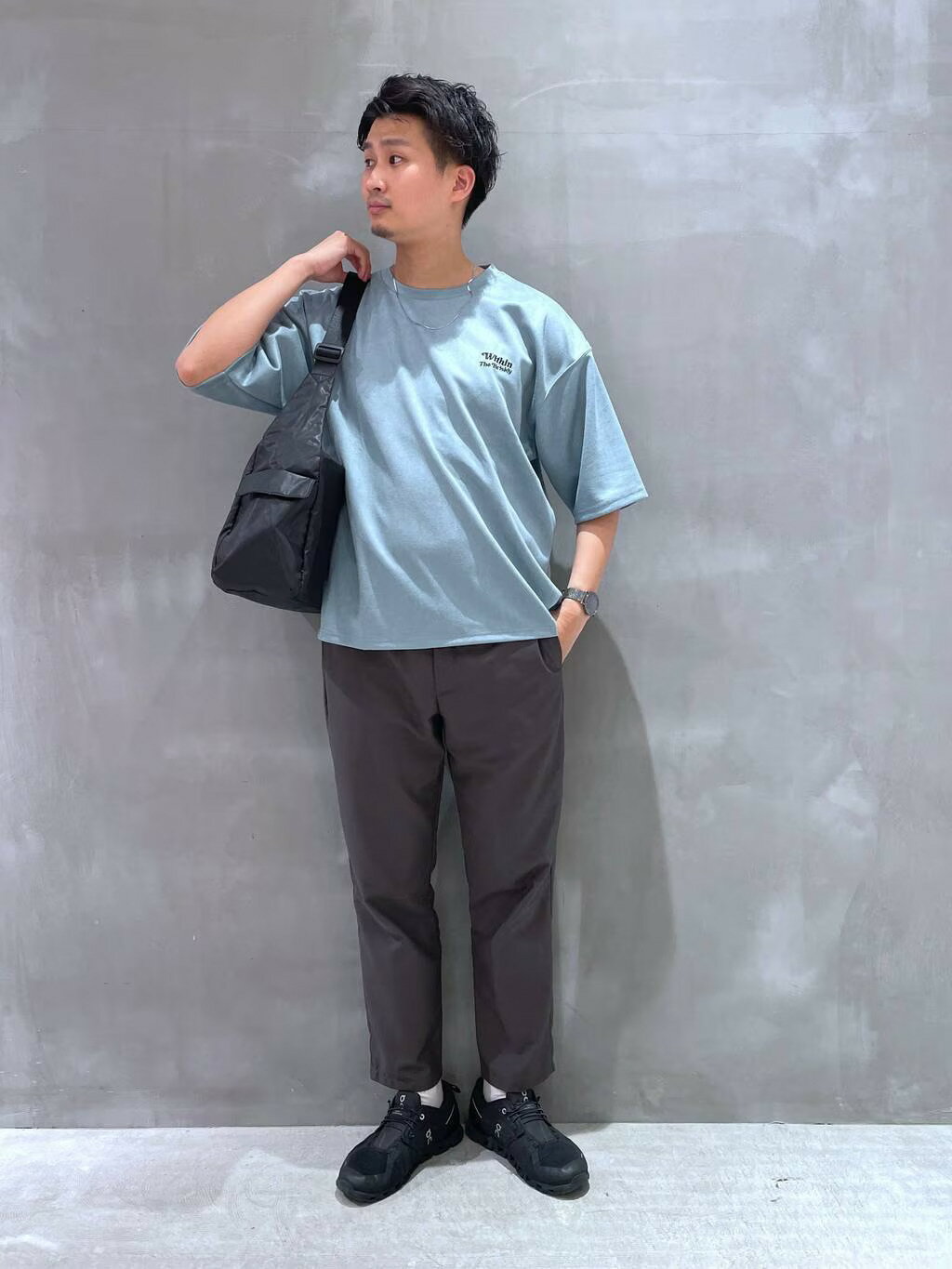 LAKOLEのサイドフラップポケットショルダーバッグを使ったコーディネートを紹介します。｜Rakuten Fashion(楽天ファッション／旧楽天ブランドアベニュー)4110006