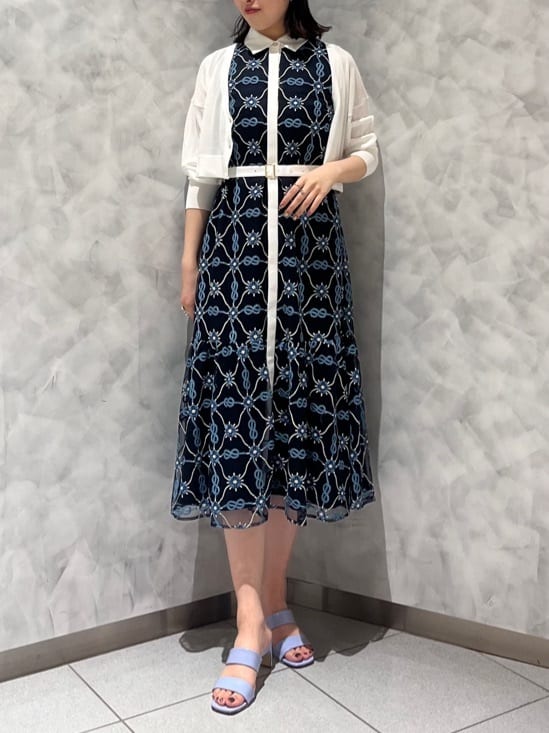 GRACE CONTINENTALのマリン刺繍チュールワンピースを使った  