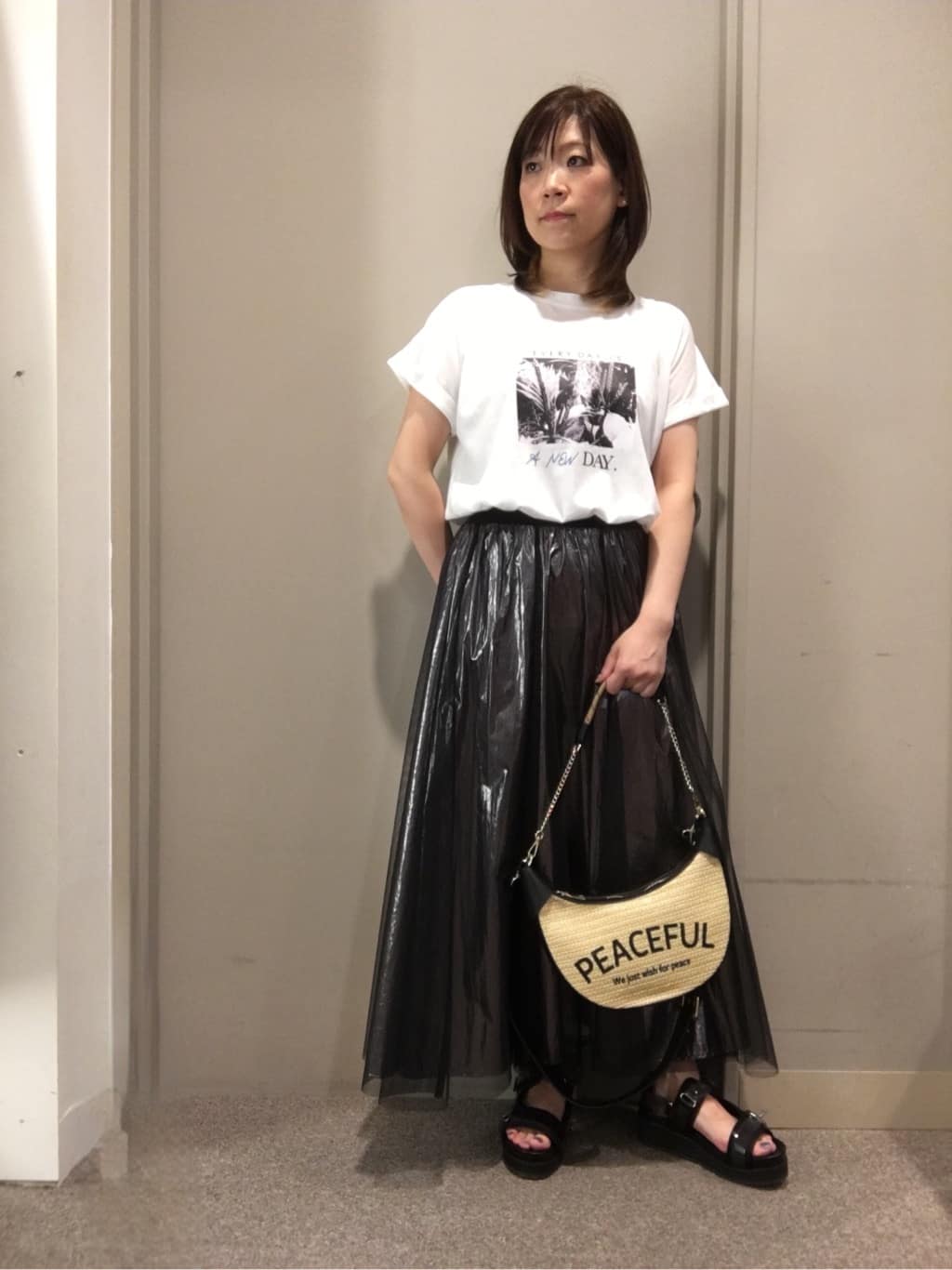 VinのボタニカルフォトプリントロゴTを使ったコーディネートを紹介します。｜Rakuten Fashion(楽天ファッション／旧楽天ブランドアベニュー)4131570