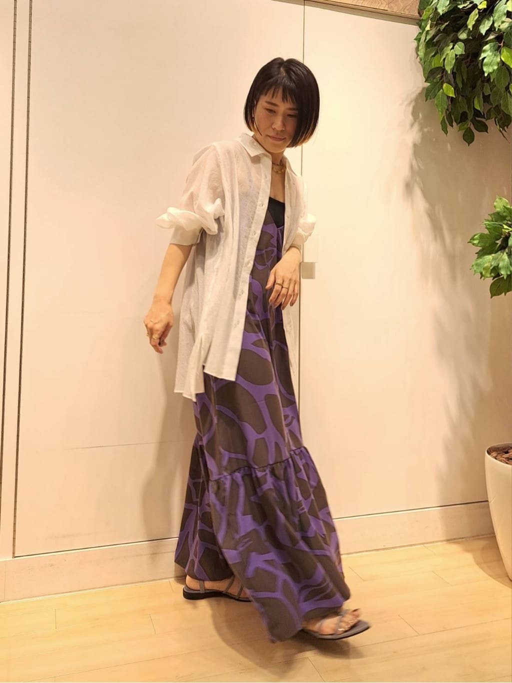 Vinのアニマルパターンキャミワンピースを使ったコーディネートを紹介します。｜Rakuten Fashion(楽天ファッション／旧楽天ブランドアベニュー)4134702