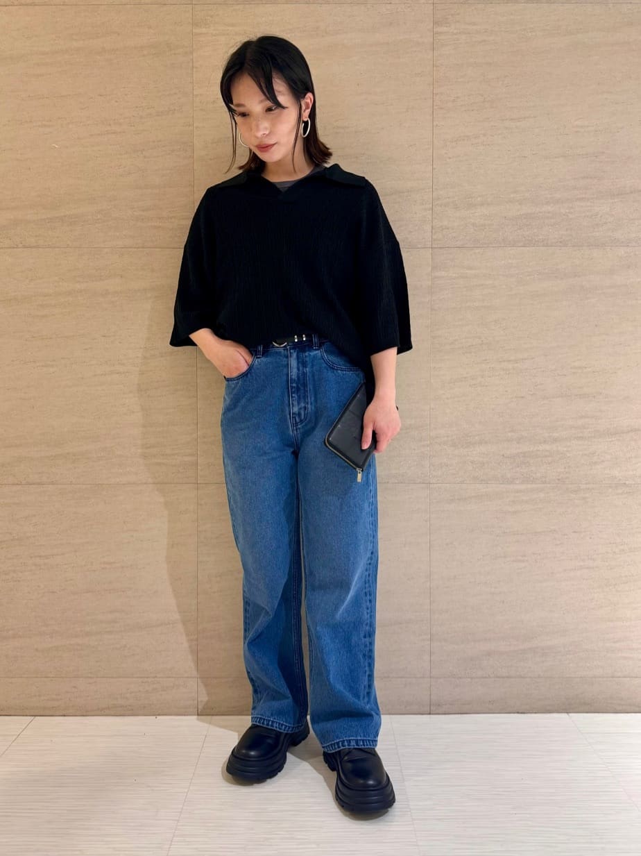 tk.TAKEO KIKUCHIのルーズテーパードデニムパンツを使ったコーディネートを紹介します。｜Rakuten Fashion(楽天ファッション／旧楽天ブランドアベニュー)4134716