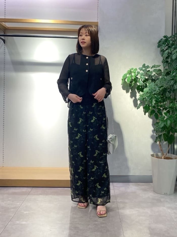 LASUDのボールチェーンカウレザーミニバッグを使ったコーディネートを紹介します。｜Rakuten Fashion(楽天ファッション／旧楽天ブランドアベニュー)4132060