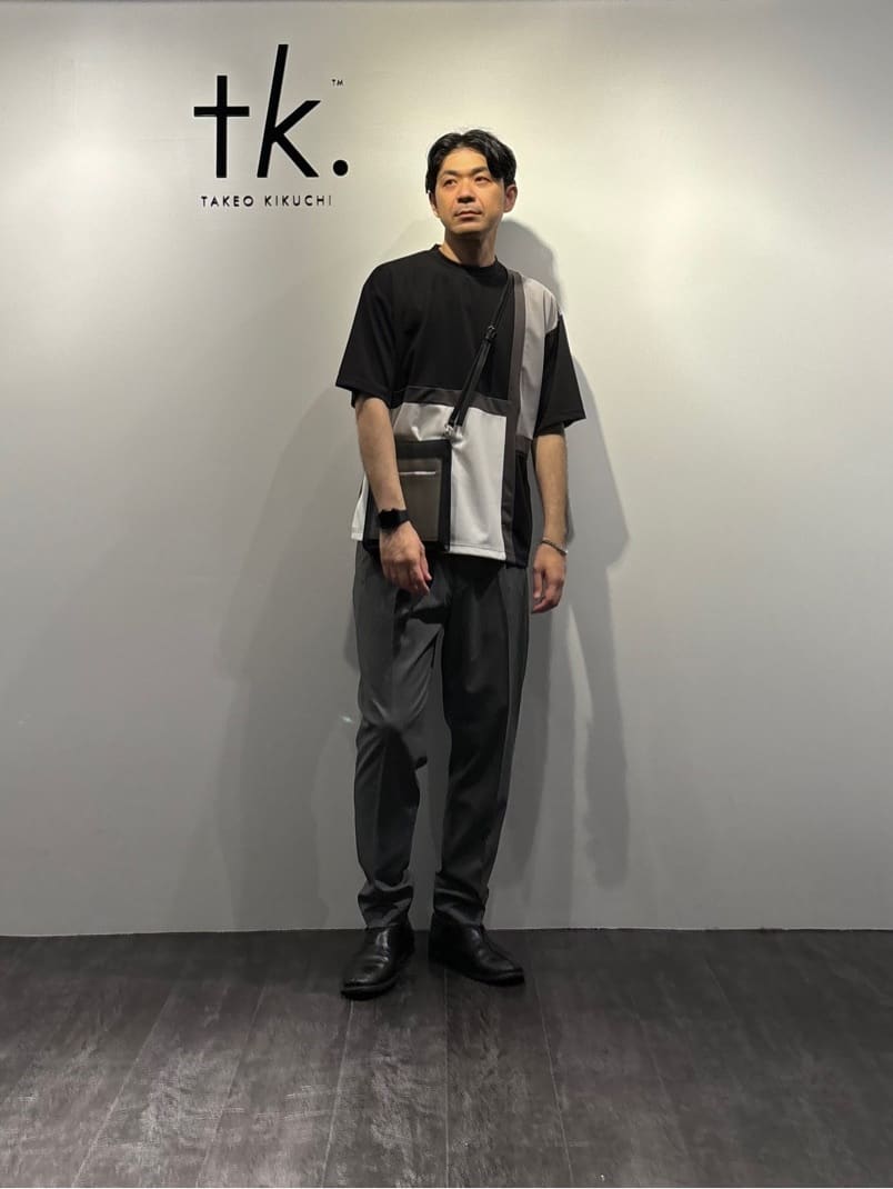 tk.TAKEO KIKUCHIのフロントポケットミニショルダーバッグを使ったコーディネートを紹介します。｜Rakuten Fashion(楽天ファッション／旧楽天ブランドアベニュー)4139606