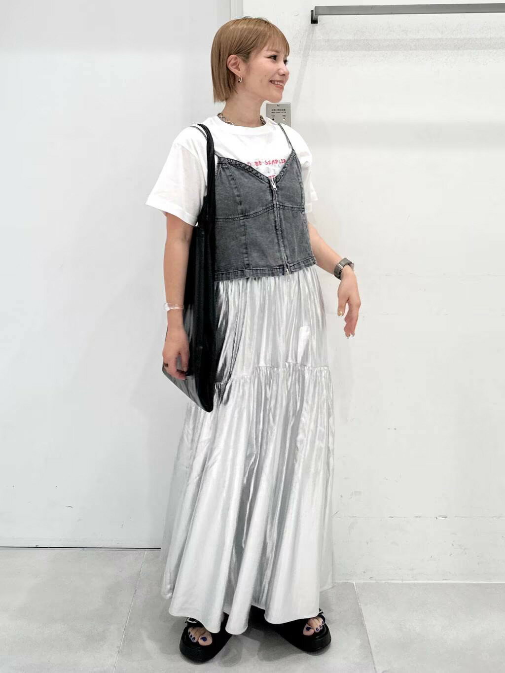 LAKOLEの3パーテーショントートバッグを使ったコーディネートを紹介します。｜Rakuten Fashion(楽天ファッション／旧楽天ブランドアベニュー)4149886