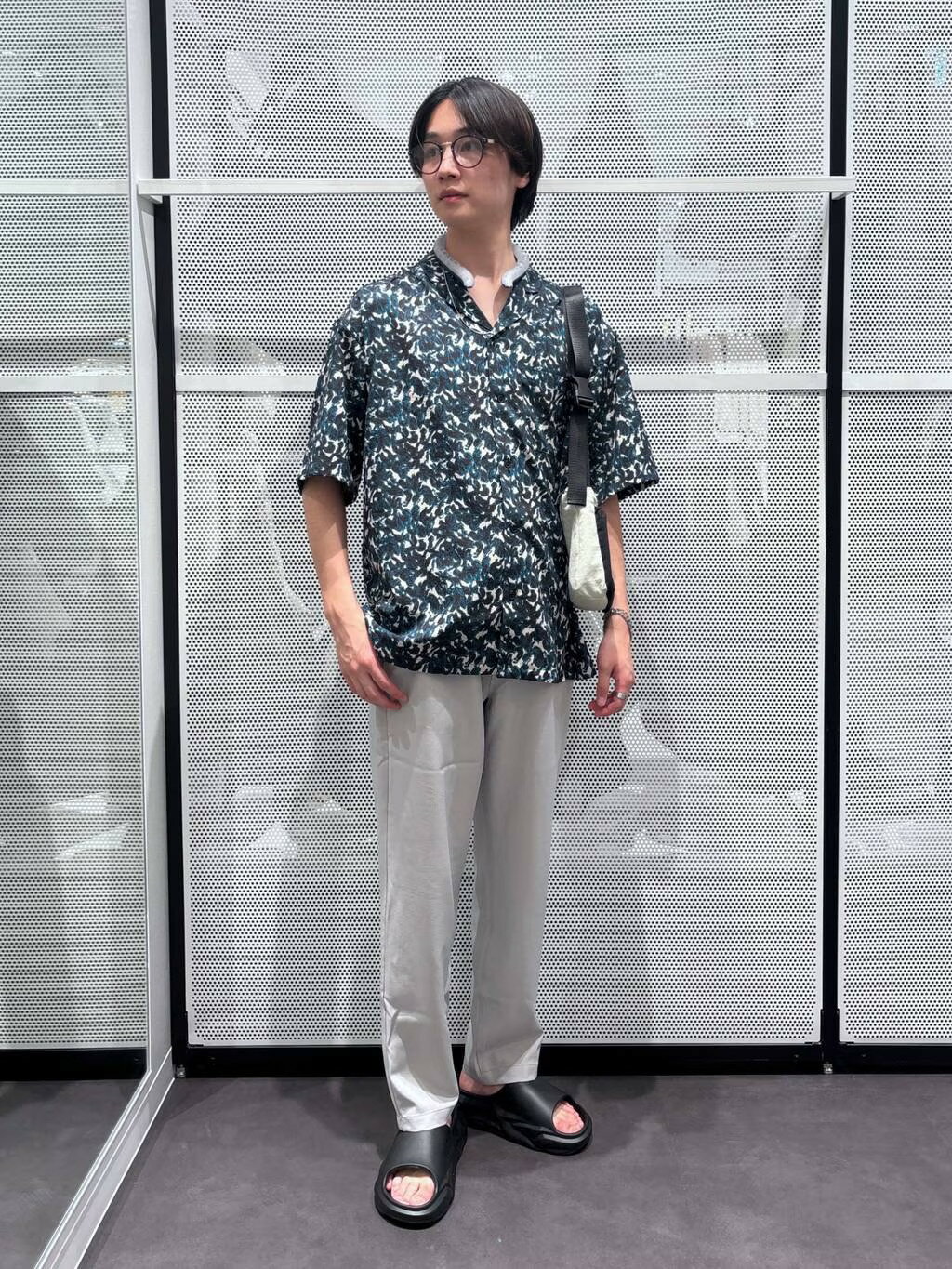 LAKOLEの[MENS]ステンレスネックレスを使ったコーディネートを紹介します。｜Rakuten Fashion(楽天ファッション／旧楽天ブランドアベニュー)4151729