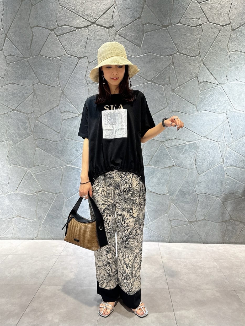 LASUDのペーパーバケットハットを使ったコーディネートを紹介します。｜Rakuten Fashion(楽天ファッション／旧楽天ブランドアベニュー)4155984