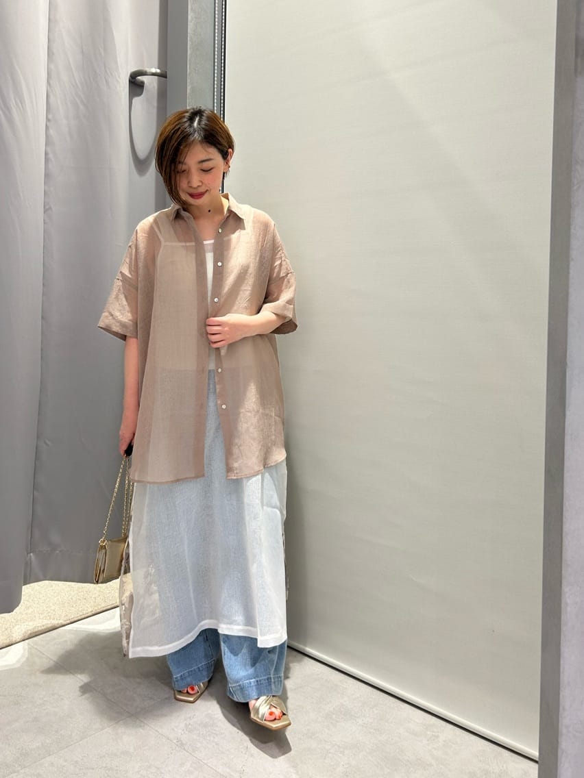 Vinのタックデニムワイドパンツを使ったコーディネートを紹介します。｜Rakuten Fashion(楽天ファッション／旧楽天ブランドアベニュー)4163612