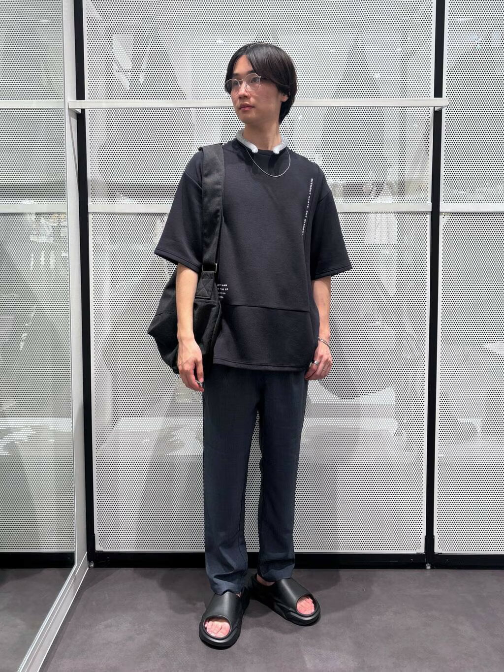 LAKOLEのZIPキャンバスショルダーを使ったコーディネートを紹介します。｜Rakuten Fashion(楽天ファッション／旧楽天ブランドアベニュー)4182985