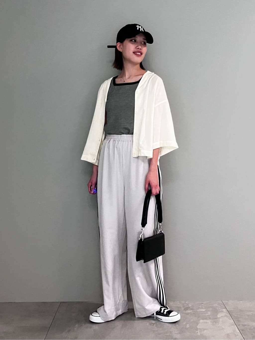 CRAFT STANDARD BOUTIQUEのレトロ柄前後2WAYタンクトップを使ったコーディネートを紹介します。｜Rakuten Fashion(楽天ファッション／旧楽天ブランドアベニュー)4191920