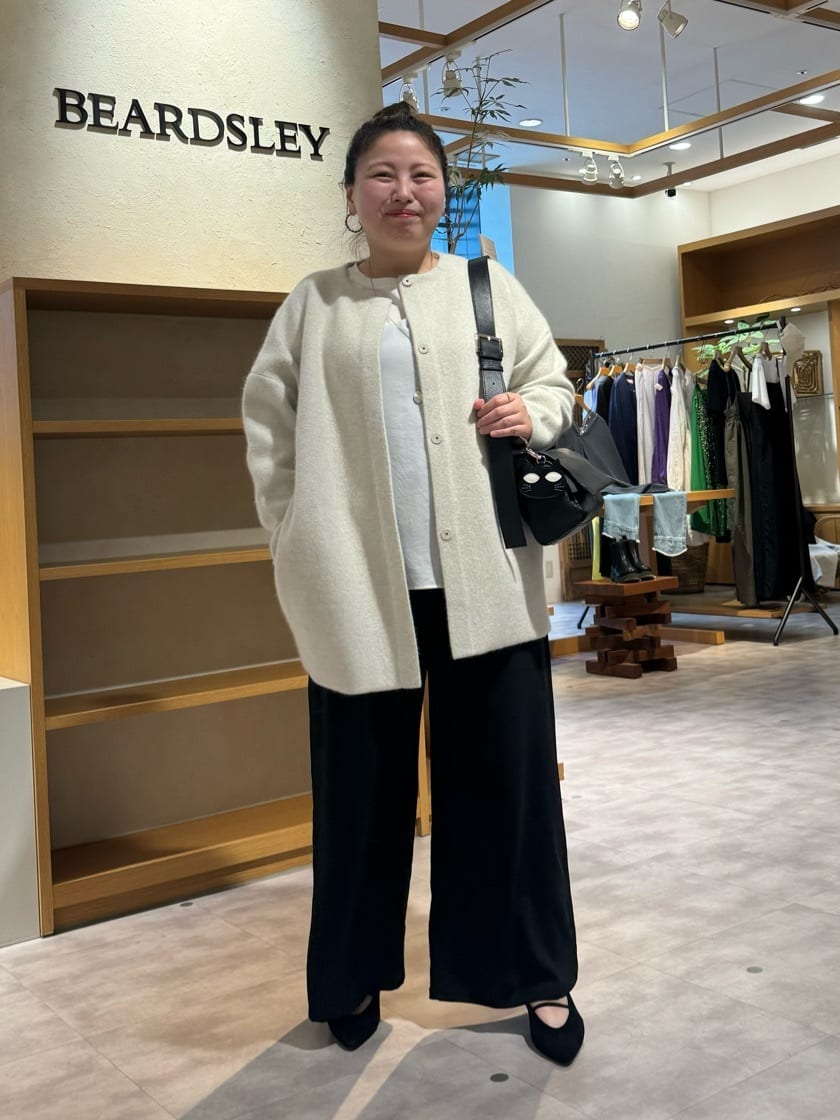 BEARDSLEYの《セットアップ対応》ストレッチジョーゼットブラウスを 