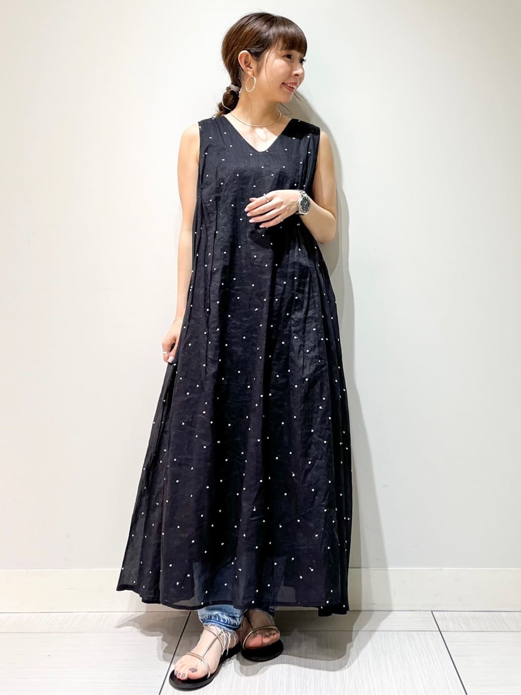 DRESSTERIORの【大人フェミニン/前後2WAY/洗える】ドット刺繍 