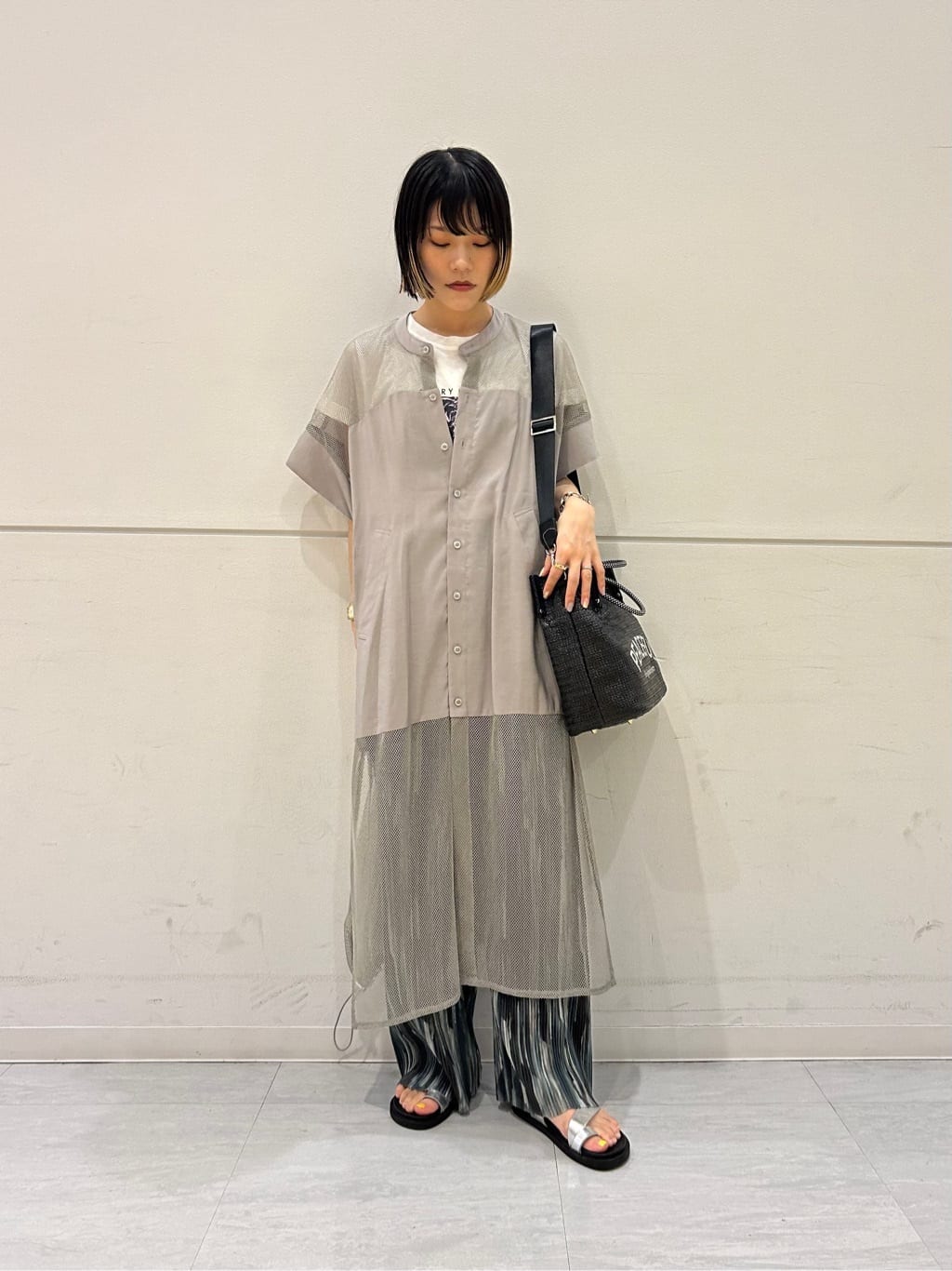 LASUDのメッシュドッキングロングシャツを使ったコーディネート 