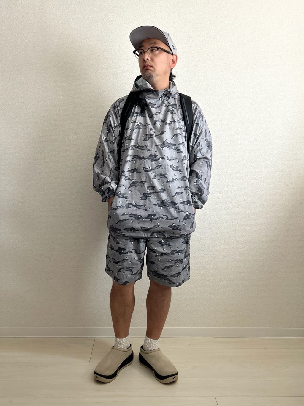 Snow PeakのPrinted Breathable Quick Dry Anorakを使ったコーディネートを紹介します。｜Rakuten Fashion(楽天ファッション／旧楽天ブランドアベニュー)4212733