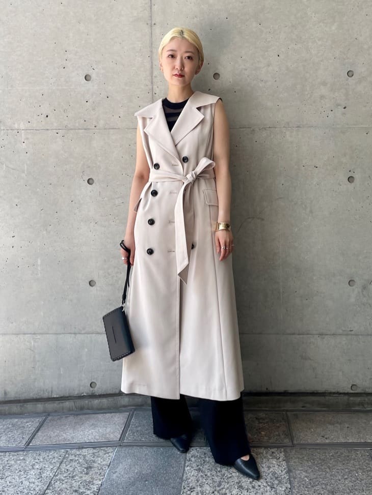 GRACE CONTINENTALのバックプリーツトレンチワンピースを使った  