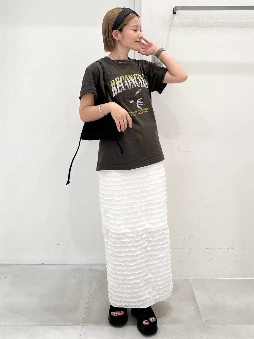 LAKOLEのメタルバングルを使ったコーディネートを紹介します。｜Rakuten Fashion(楽天ファッション／旧楽天ブランドアベニュー)4219024