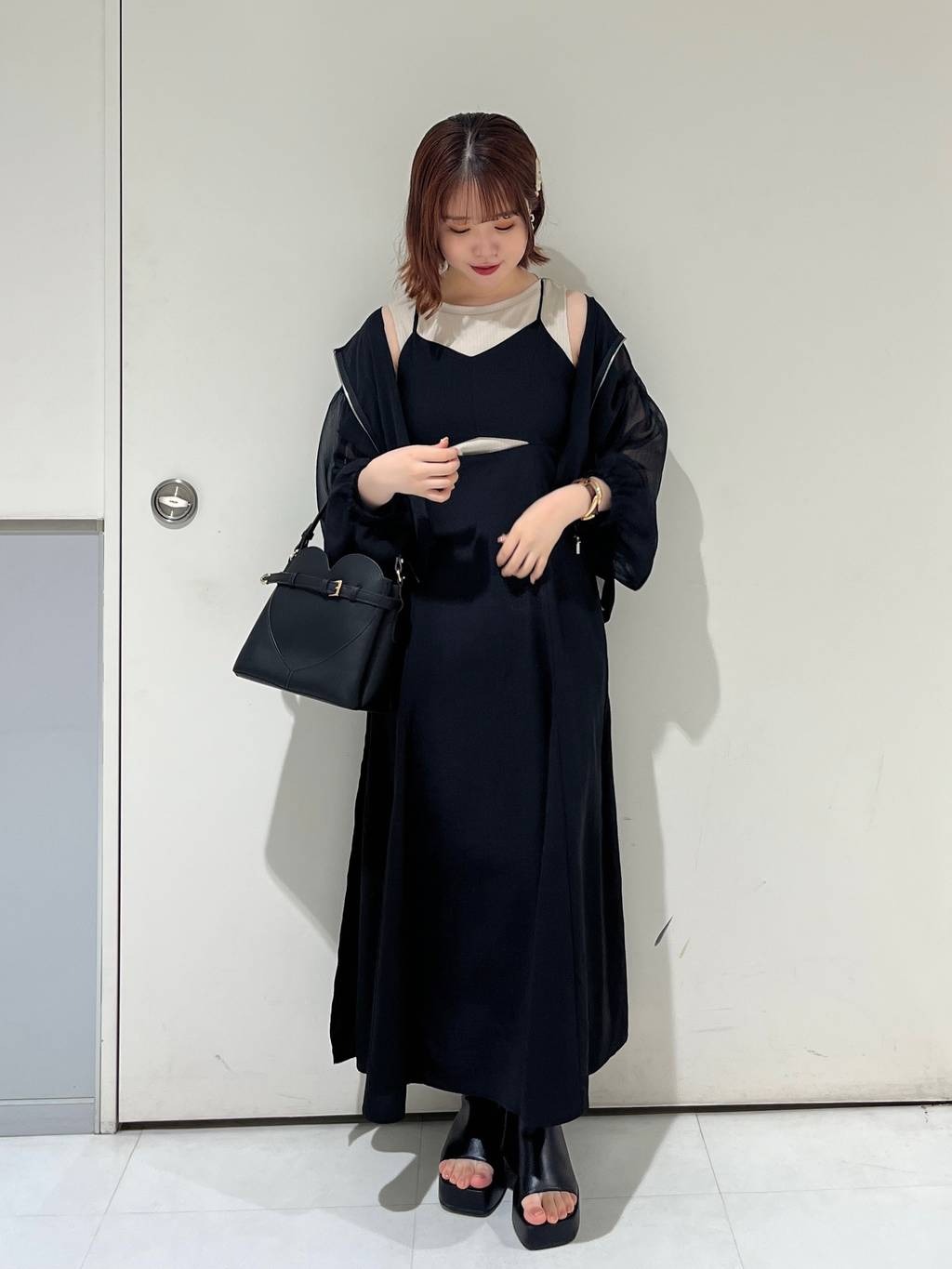 mysty womanの【リバイバル!】楊柳シアーZIPパーカーを使ったコーディネートを紹介します。｜Rakuten Fashion(楽天ファッション／旧楽天ブランドアベニュー)4232155