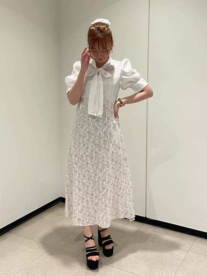 REDYAZELのフラワーレースドッキングボウタイワンピースを使ったコーディネートを紹介します。｜Rakuten Fashion(楽天ファッション／旧楽天ブランドアベニュー)4234118