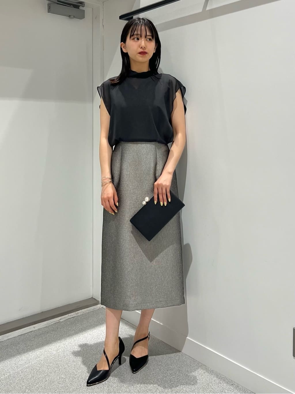 VinのツヤジャガードIラインコンビワンピースを使ったコーディネートを紹介します。｜Rakuten Fashion(楽天ファッション／旧楽天ブランドアベニュー)4234465