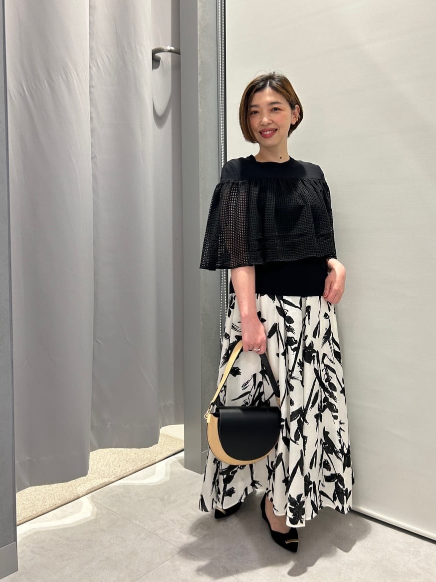 Vinの麻調ボタニカルフレアスカートを使ったコーディネートを紹介します。｜Rakuten Fashion(楽天ファッション／旧楽天ブランドアベニュー)4234560