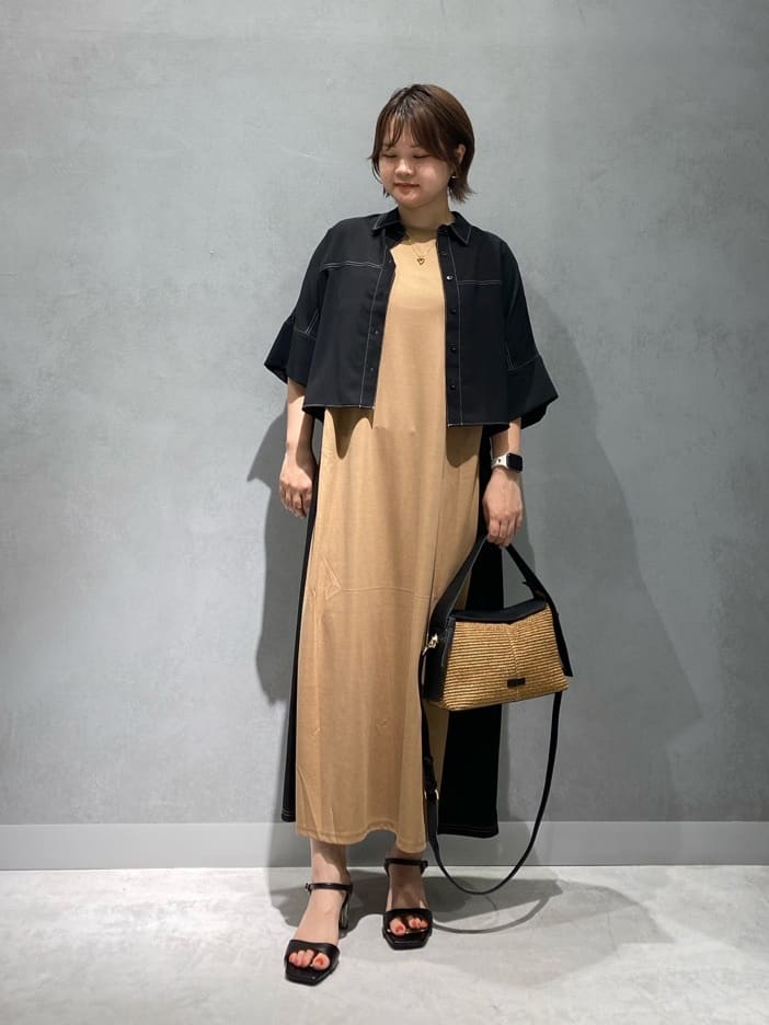 Vinのサイドリブ配色カットワンピースを使ったコーディネートを紹介します。｜Rakuten Fashion(楽天ファッション／旧楽天ブランドアベニュー)4236092