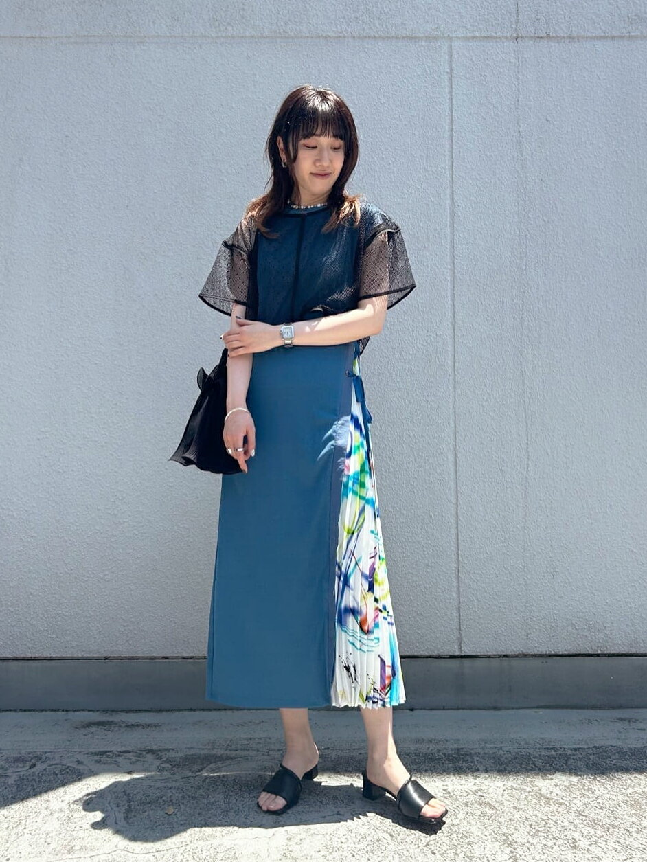 LOVELESSのメッシュレイヤードカットソーワンピースを使ったコーディネートを紹介します。｜Rakuten Fashion(楽天ファッション／旧楽天ブランドアベニュー)4236426
