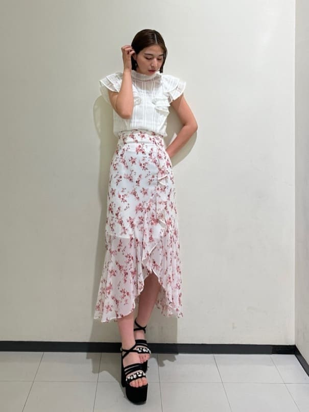 REDYAZELのシアーチェックブラウスを使ったコーディネートを紹介します。｜Rakuten Fashion(楽天ファッション／旧楽天ブランドアベニュー)4250500