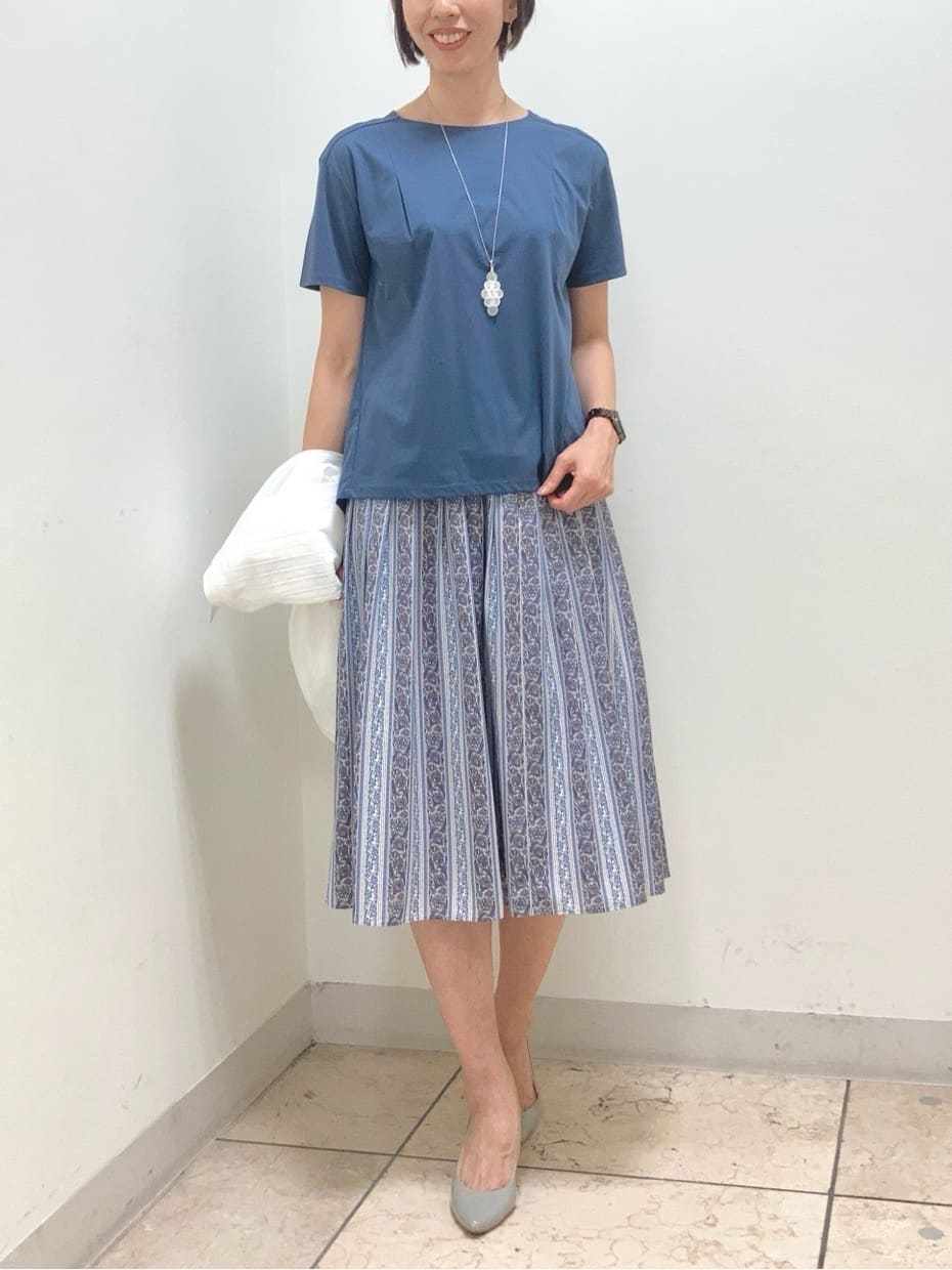 NEWYORKERのハイゲージスムース 肩タックデザインTシャツを使ったコーディネートを紹介します。｜Rakuten Fashion(楽天ファッション／旧楽天ブランドアベニュー)4258971