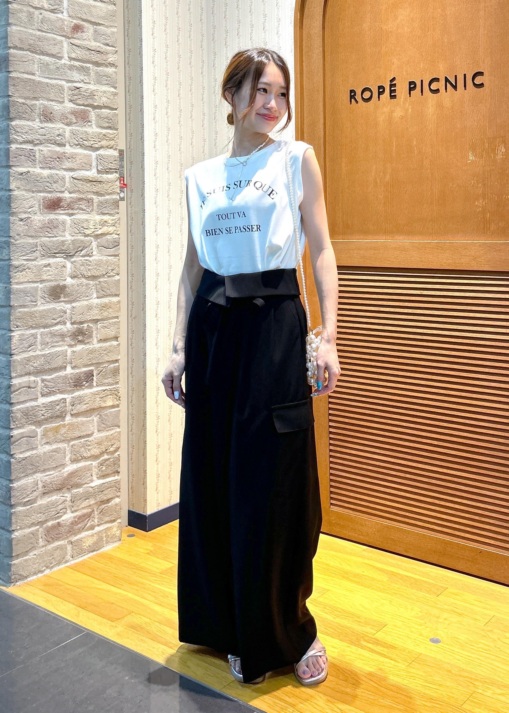 ROPE' PICNICのアシンメトリータックパンツを使った ROPE' PICNICのアシンメトリータックパンツを使った