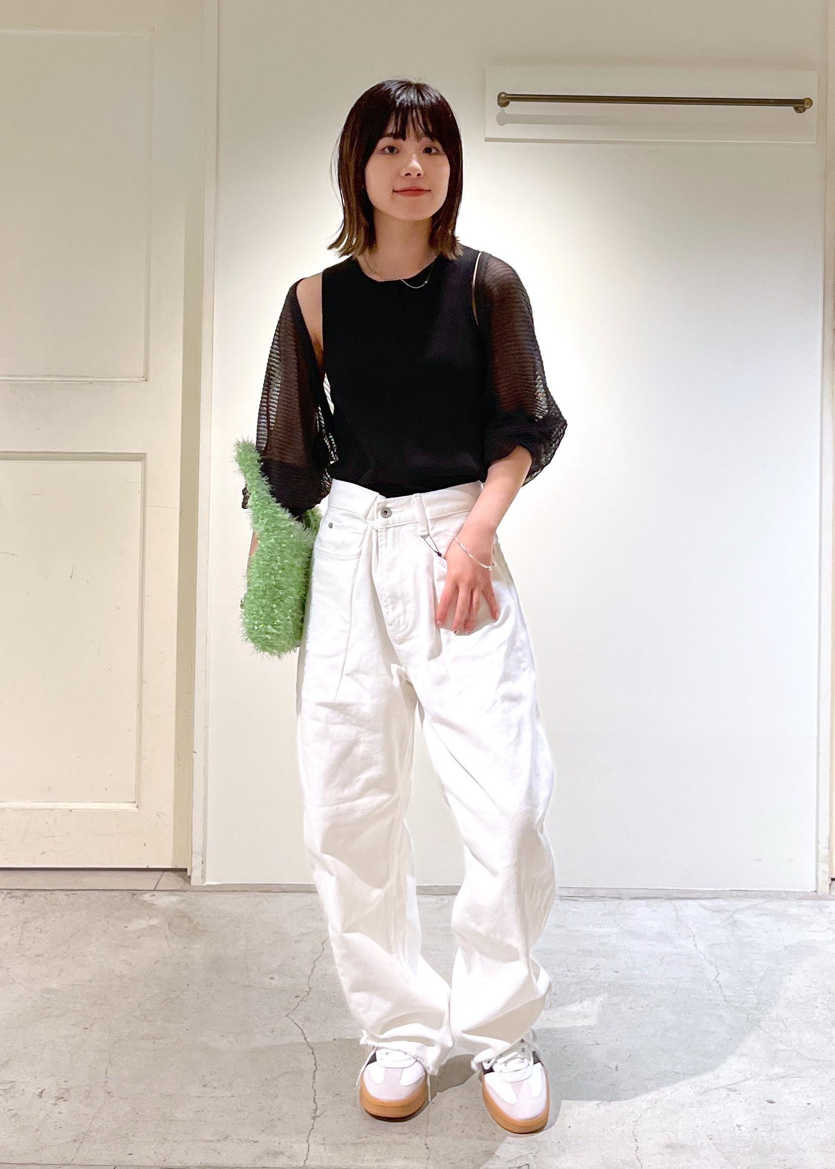 SALON adam et rope'のドライシアーニットタンクトップ【アンサンブル対応】を使ったコーディネートを紹介します。｜Rakuten Fashion(楽天ファッション／旧楽天ブランドアベニュー)4361070