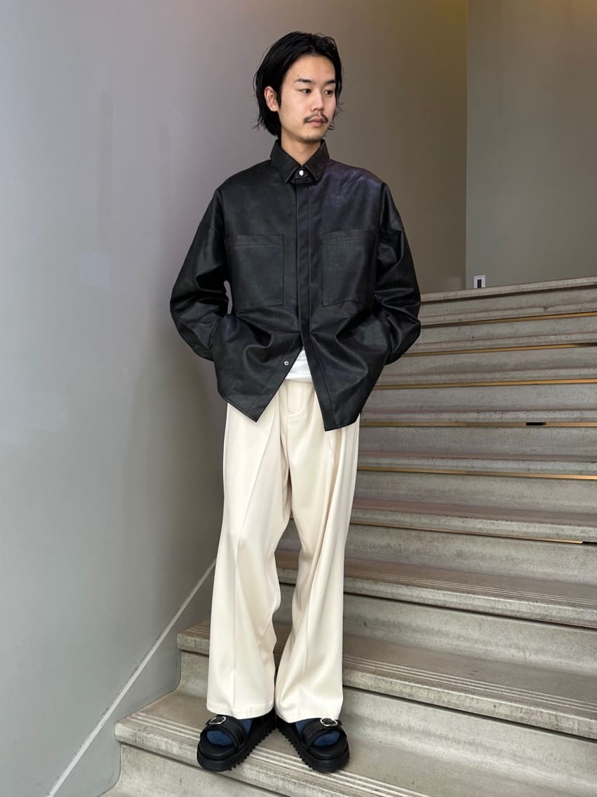 tk.TAKEO KIKUCHIのシンセティックレザー調シャツジャケットを使ったコーディネートを紹介します。｜Rakuten Fashion(楽天ファッション／旧楽天ブランドアベニュー)4261674