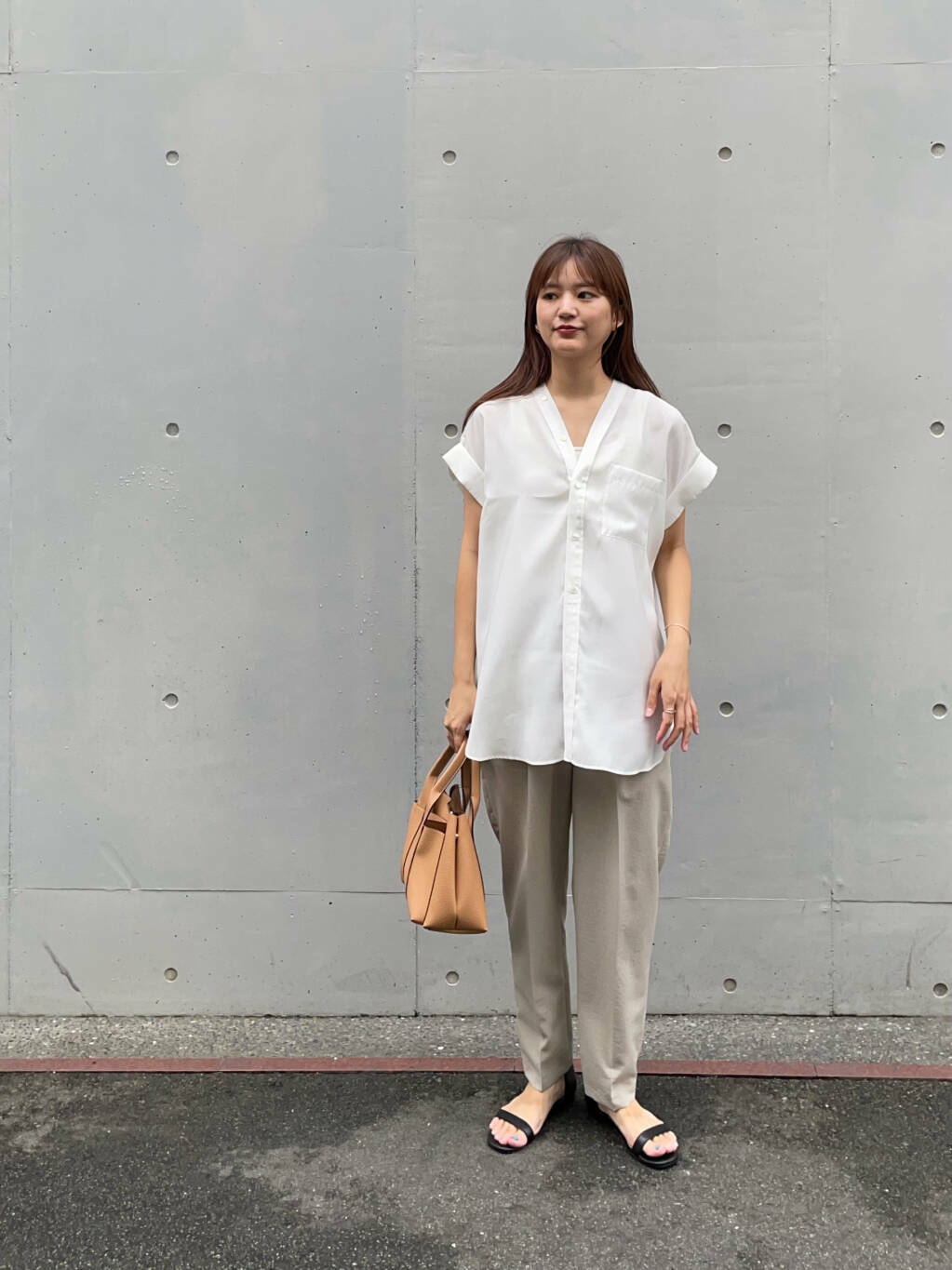 URBAN RESEARCHのプチダブルポケットトートバッグを使ったコーディネートを紹介します。｜Rakuten Fashion(楽天ファッション／旧楽天ブランドアベニュー)4265786