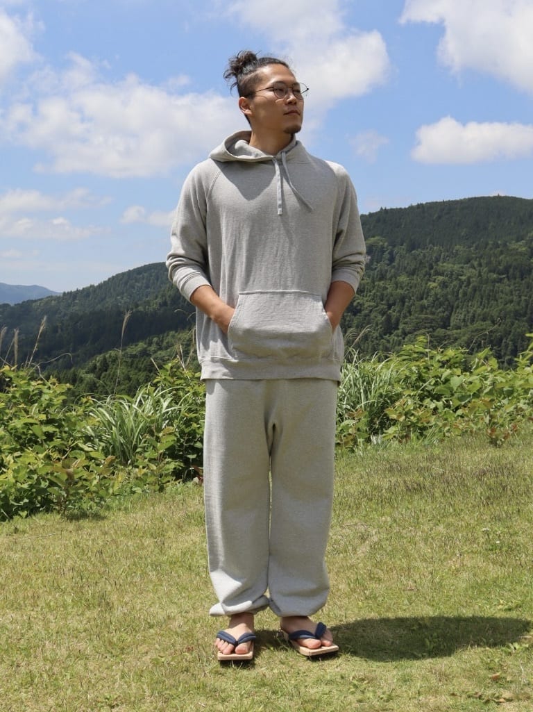 Snow PeakのRecycled Cotton Pullover Hoodieを使ったコーディネートを紹介します。｜Rakuten Fashion(楽天ファッション／旧楽天ブランドアベニュー)4267176