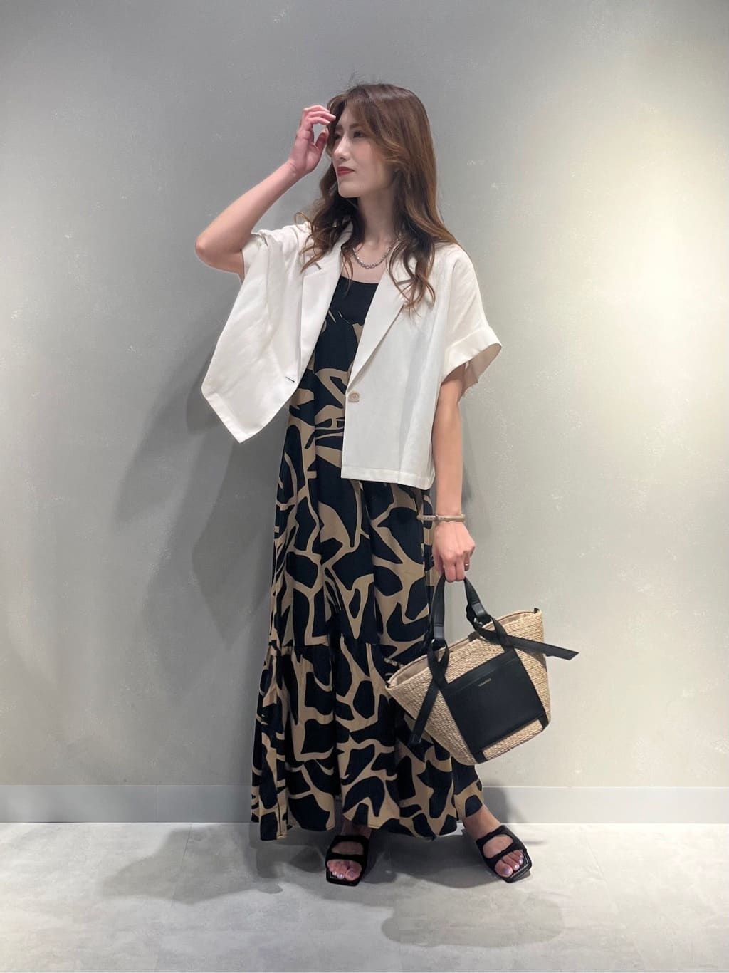 Vinのアニマルパターンキャミワンピースを使ったコーディネートを紹介します。｜Rakuten Fashion(楽天ファッション／旧楽天ブランドアベニュー)4272754