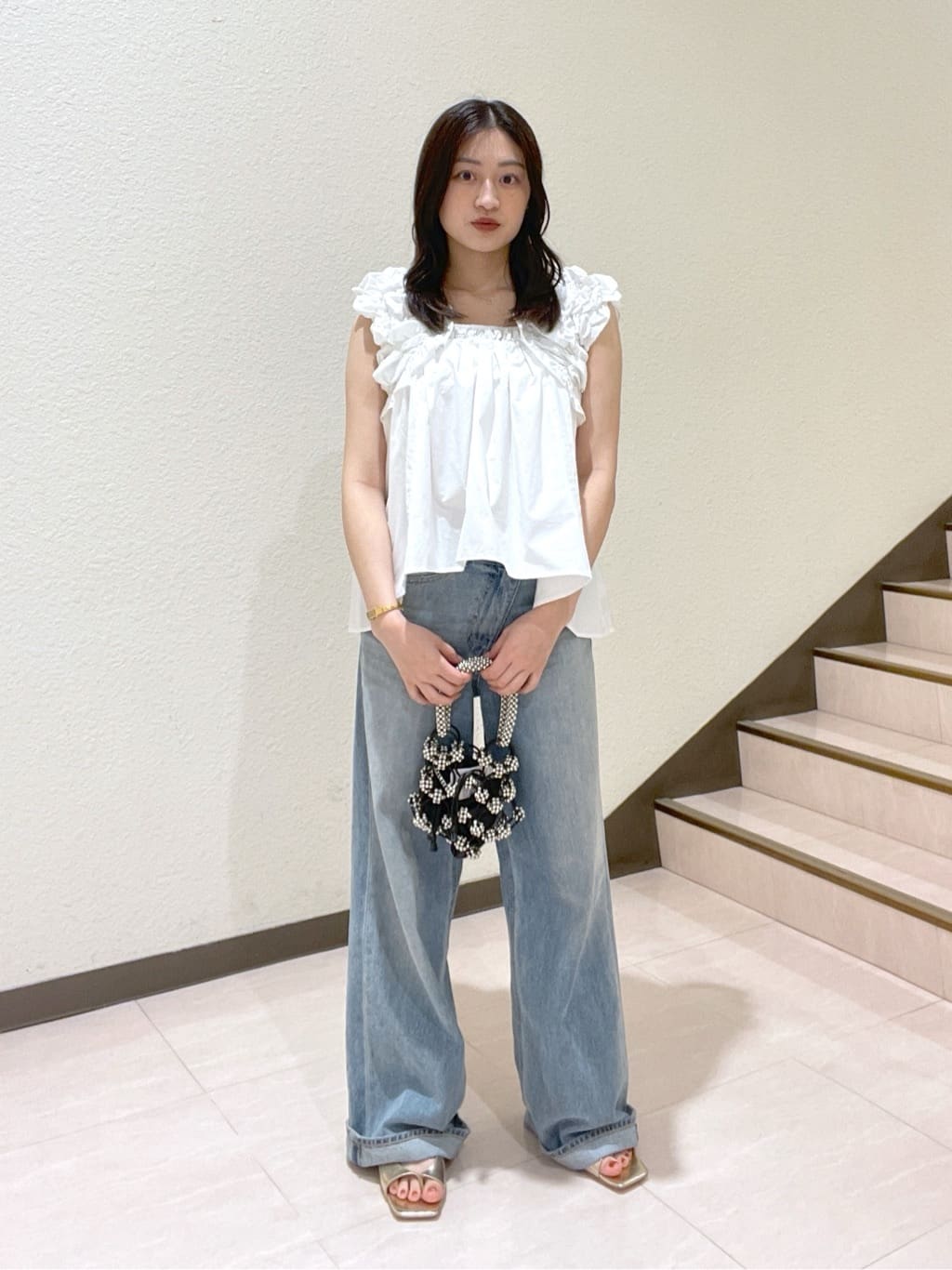 moussyのSHOULDER FRILLS トップスを使ったコーディネート | Rakuten 