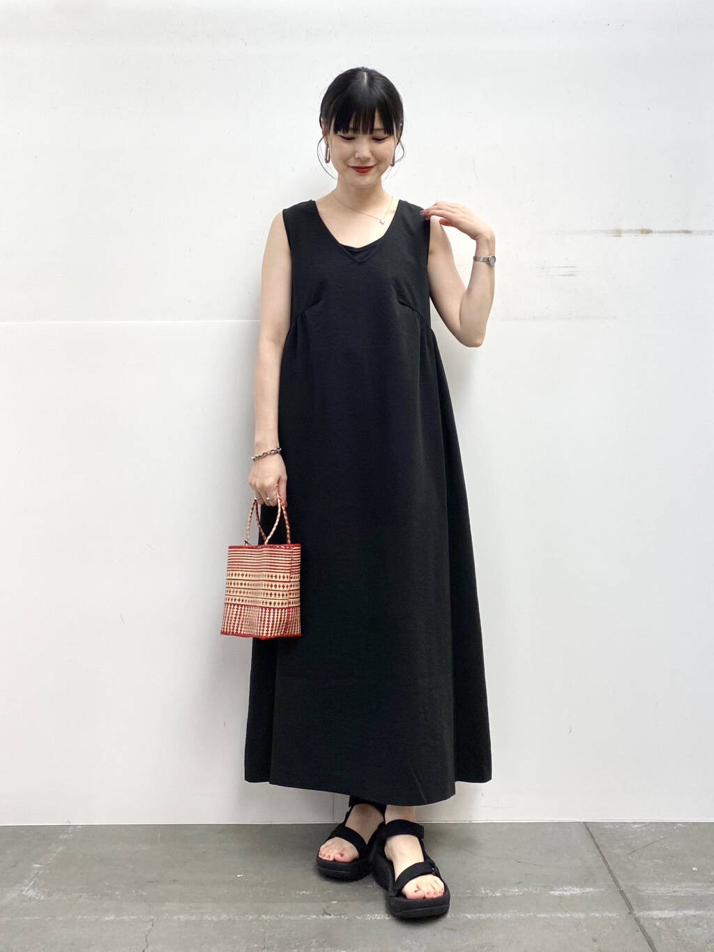 URBAN RESEARCH ROSSOのリップルベーシックタンクトップを使ったコーディネートを紹介します。｜Rakuten Fashion(楽天ファッション／旧楽天ブランドアベニュー)4277985