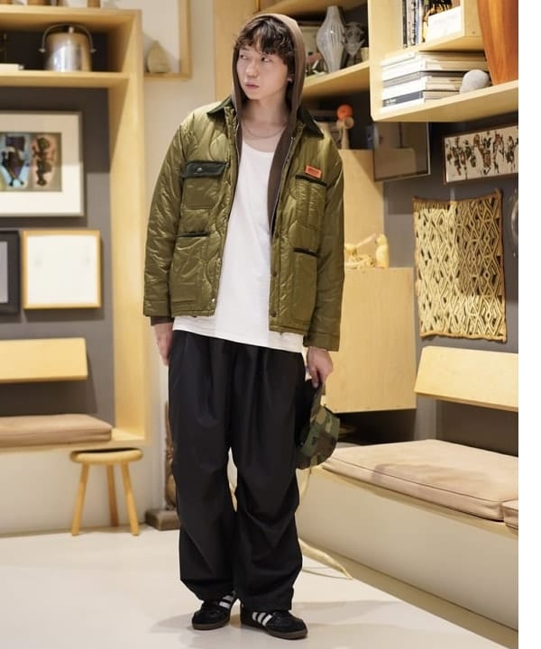 BEAMS MENのUNIVERSAL OVERALL / 別注 キルティング カバーコーチ ジャケット 24FW ミドルを使ったコーディネート |  Rakuten Fashion(楽天ファッション／旧楽天ブランドアベニュー)4284977