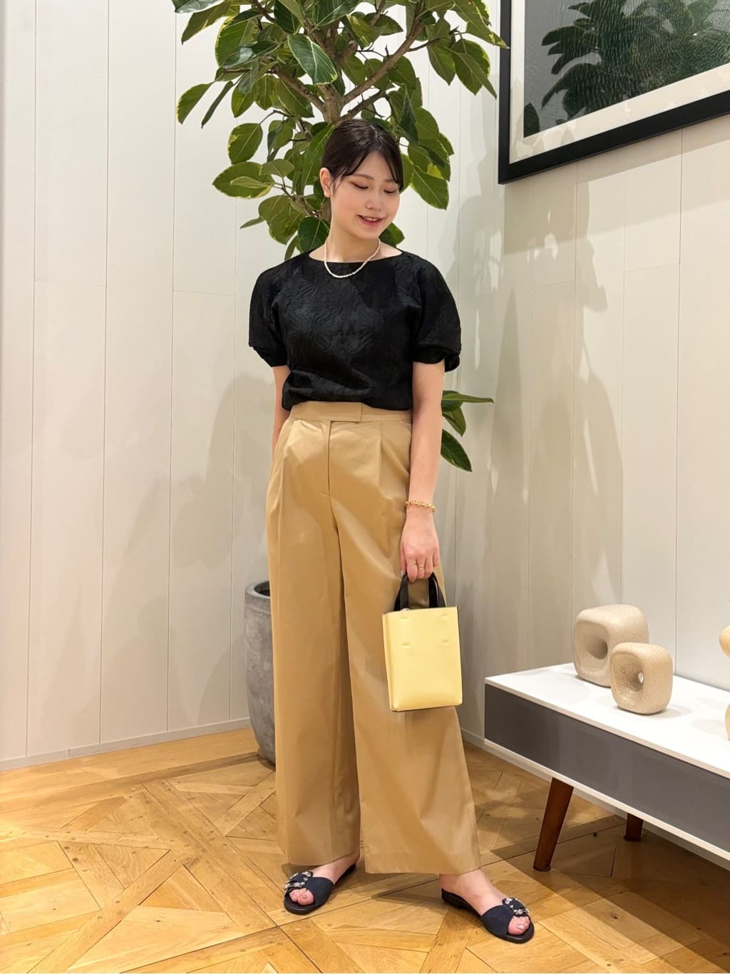 TOMORROWLAND フラワージャガードツイストスリーブブラウス TOMORROWLAND｜フラワージャカード ツイストスリーブブラウス