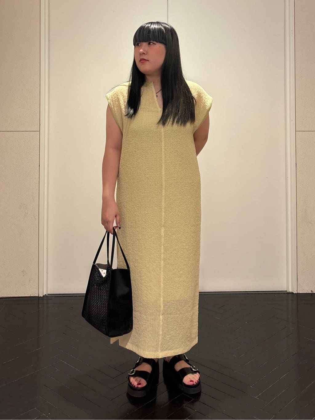 NANO universeのシアーサッカーワンピースを使ったコーディネートを紹介します。｜Rakuten Fashion(楽天ファッション／旧楽天ブランドアベニュー)4295168