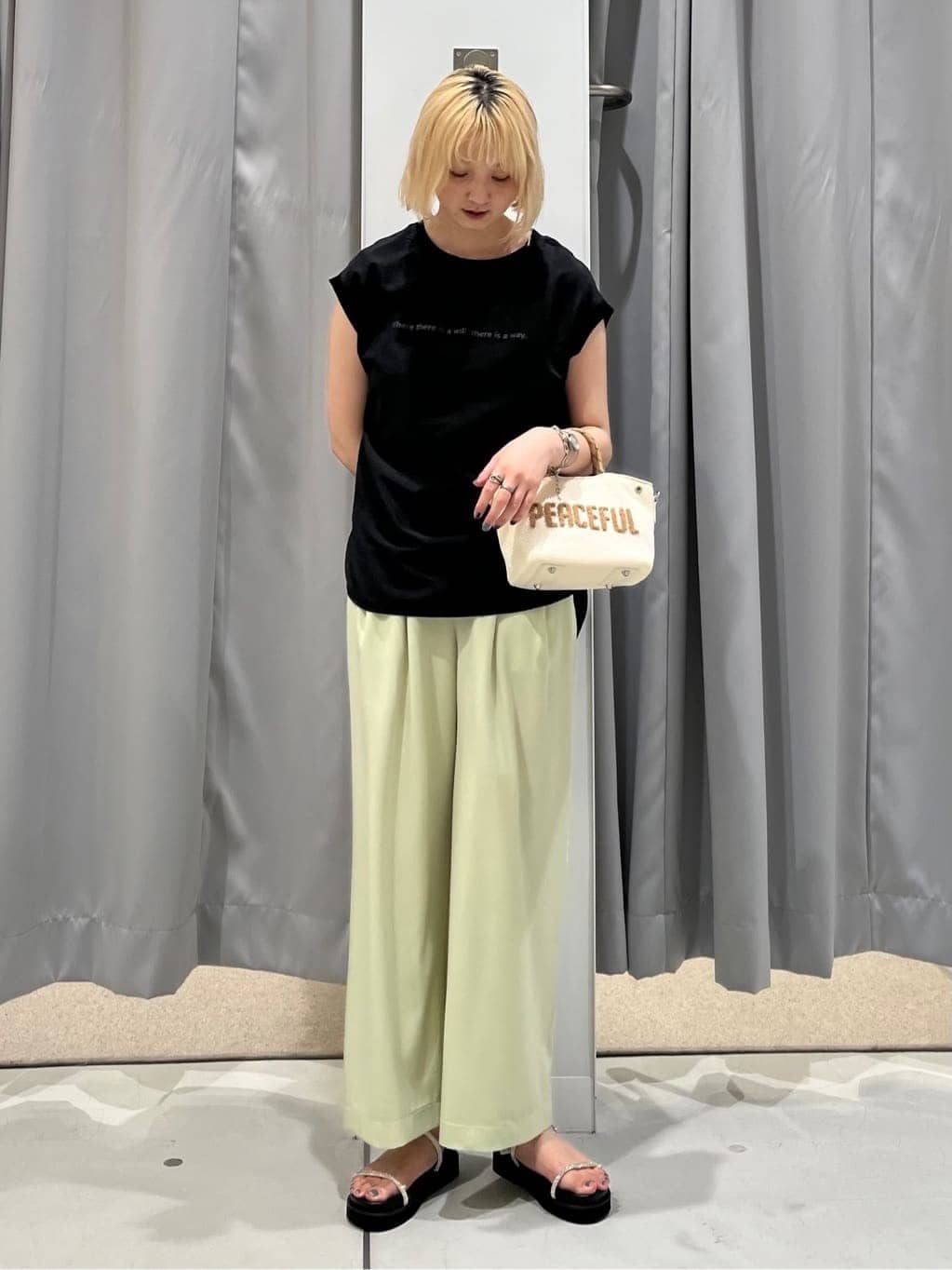 VinのロゴワッペンMINIメッシュバックを使ったコーディネートを紹介します。｜Rakuten Fashion(楽天ファッション／旧楽天ブランドアベニュー)4295598