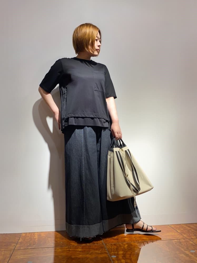 LASUDのラインテープ2WAY巾着トートバッグを使ったコーディネートを紹介します。｜Rakuten Fashion(楽天ファッション／旧楽天ブランドアベニュー)4301457